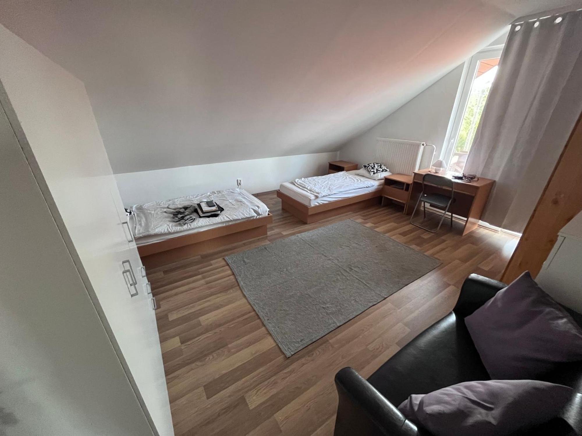 Május 1 Vendégház Se Exterior foto